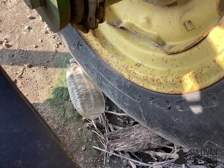 john-deere-2r30"-3-pt-planter-image-19