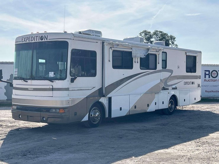 2002-fleetwood-expedition-36ft-motorhome-image-1