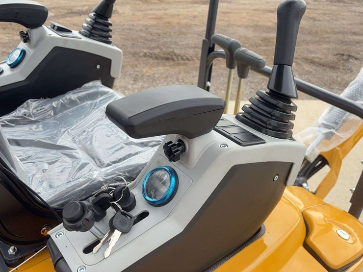 sdlanch-sdle20-mini-excavator-image-23