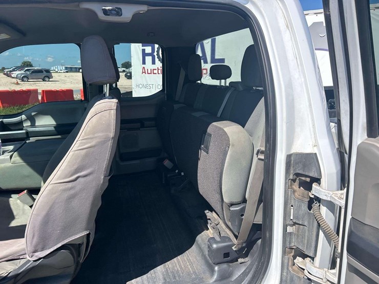 2016-ford-f150-image-21