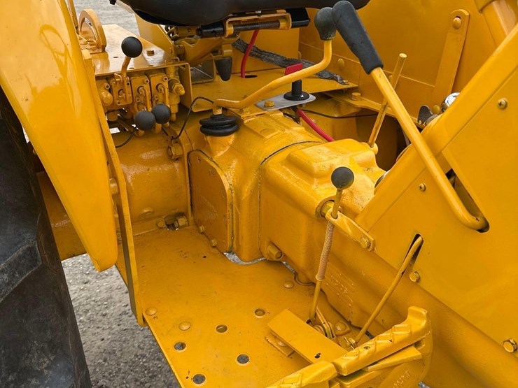 allis-chalmers-i400-image-13