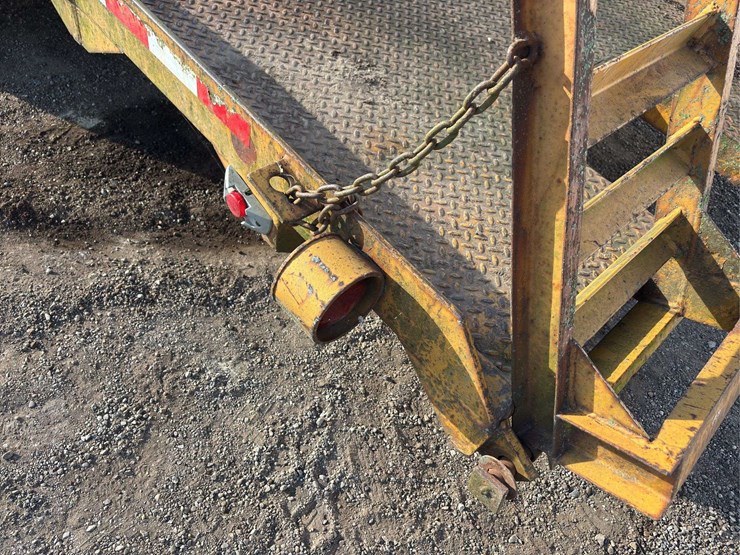 22'-equipment-trailer-image-23