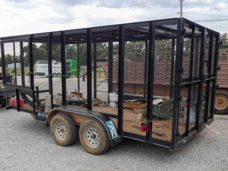 16'-texas-bragg-enclosed-trailer-image-3