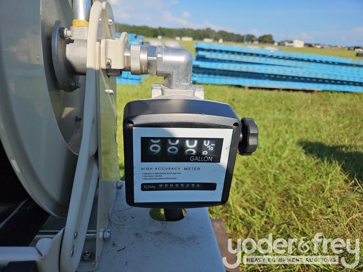 unused-1"-fuel-hose-reel-w/-pump-image-6