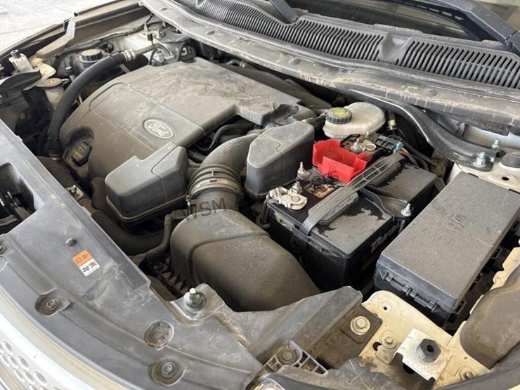 2011-ford-explorer-xlt-image-14