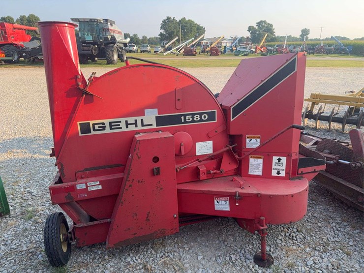gehl-1580-image-2