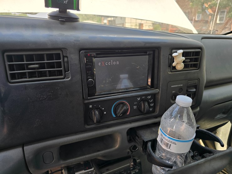 2004-ford-f550-image-47