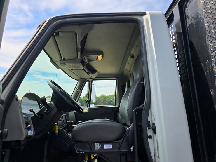 2012-international-durastar-4300-image-72