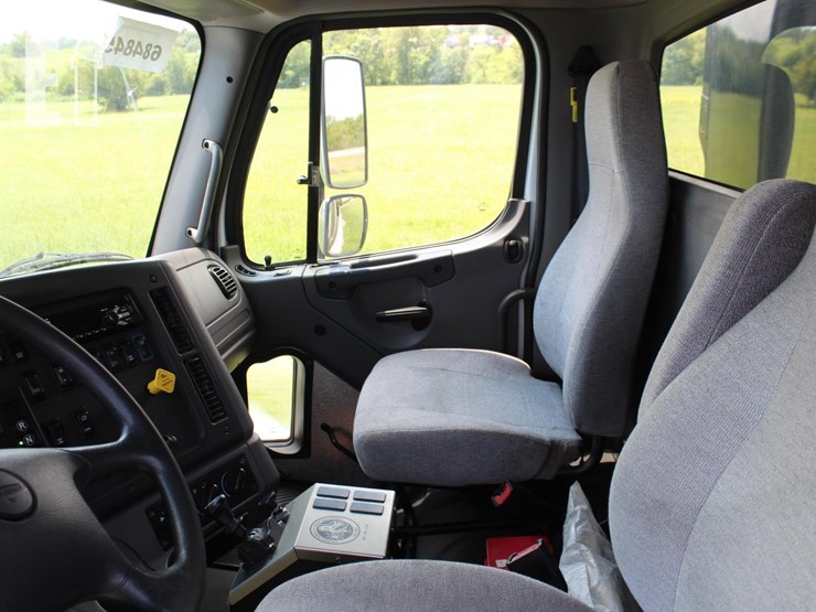 2021-freightliner-1145d-3519-image-18