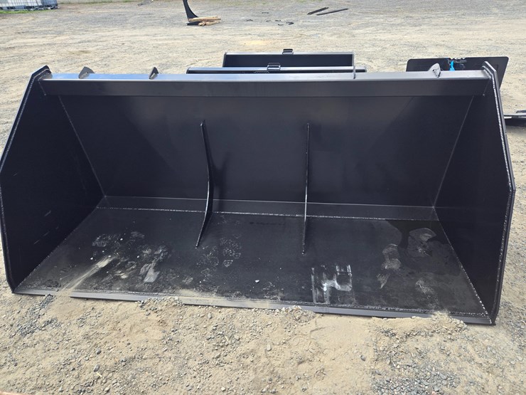#435-•-skid-steer-bucket-image-1