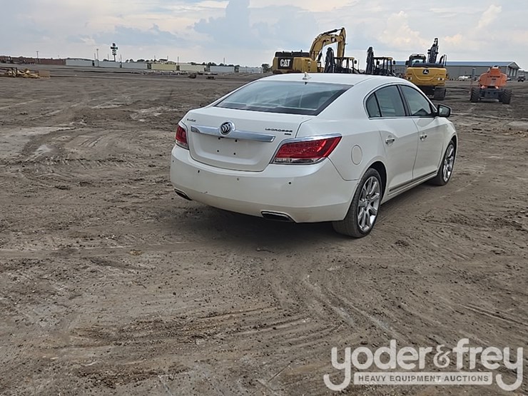 2010-buick-lacrosse-cxs-image-54
