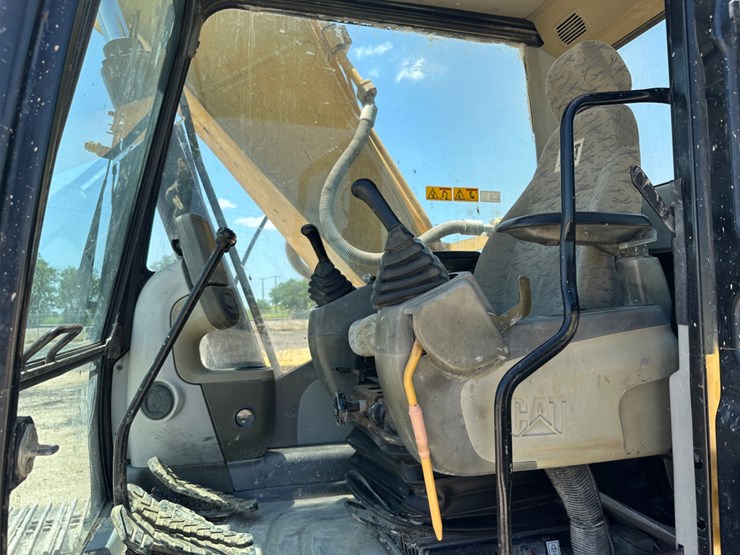 2008-caterpillar-320d-image-20