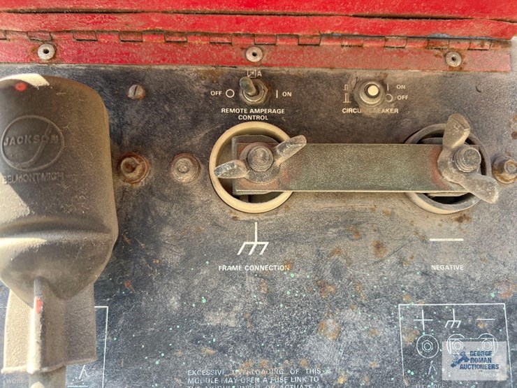 eight-pack-welder-number-one.-serial-no.-kd88072.-five-out-of-eight-welders-worked-last-time-it-was-image-14