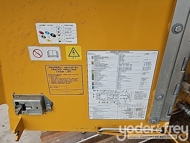 2018-deere-850k-image-59