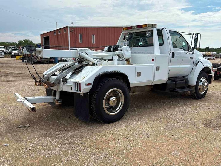 2005-ford-f650-image-4