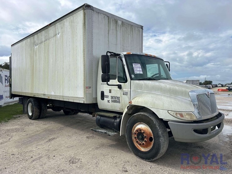 2003-international-durastar-4200-image-2