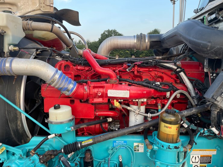2022-peterbilt-389-image-7