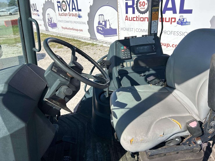 2015-caterpillar-410l-4x4-extendahoe-backhoe-loader-image-23