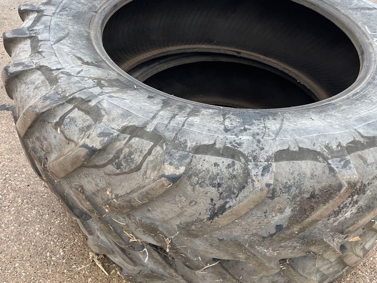 2-michelin-380/85r34-tractor-tires-image-5