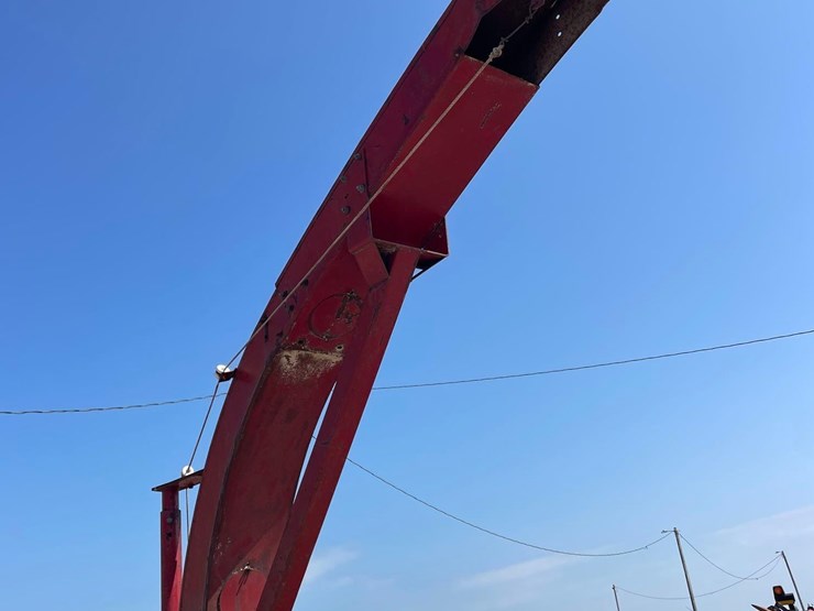new-holland-890-image-13