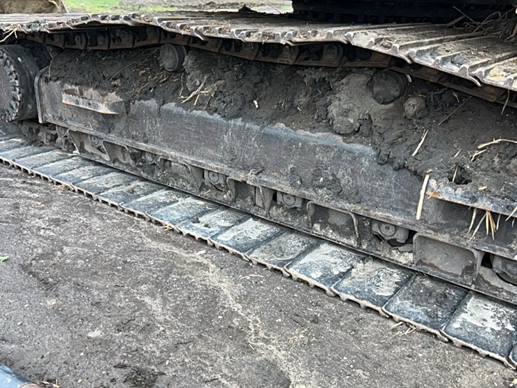 caterpillar-320-image-37