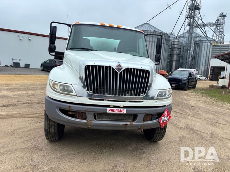 2013-international-durastar-4400-image-19