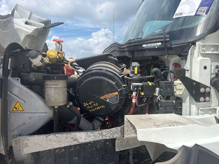 2021-international-hv507-4x4-12ft-single-axle-dump-truck-image-8