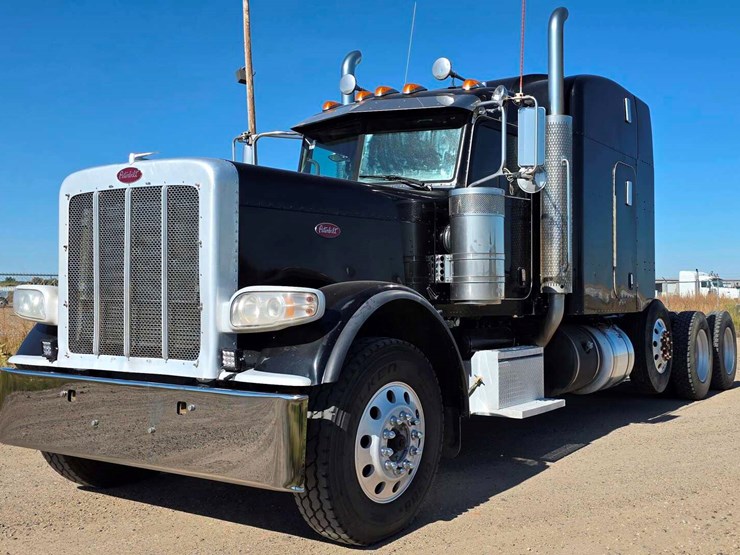 2009-peterbilt-389-image-1