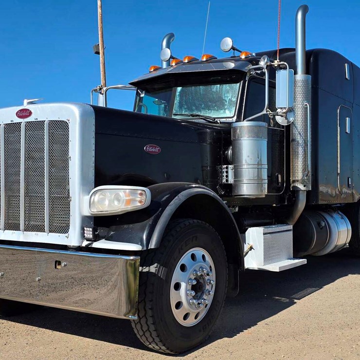 2009 PETERBILT 389