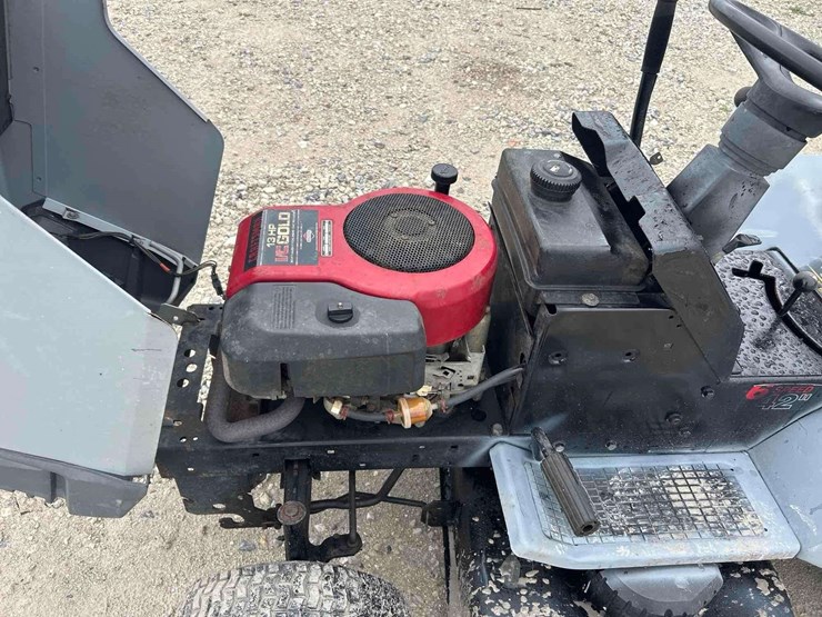 craftsman-ii-42in-riding-mower-image-7