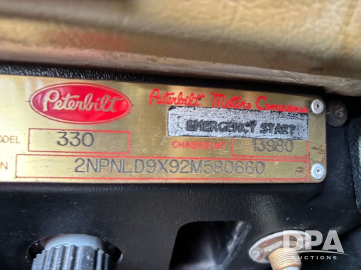2002-peterbilt-330-image-69