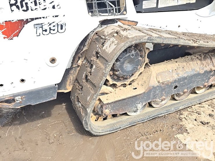 2019-bobcat-t590-image-23