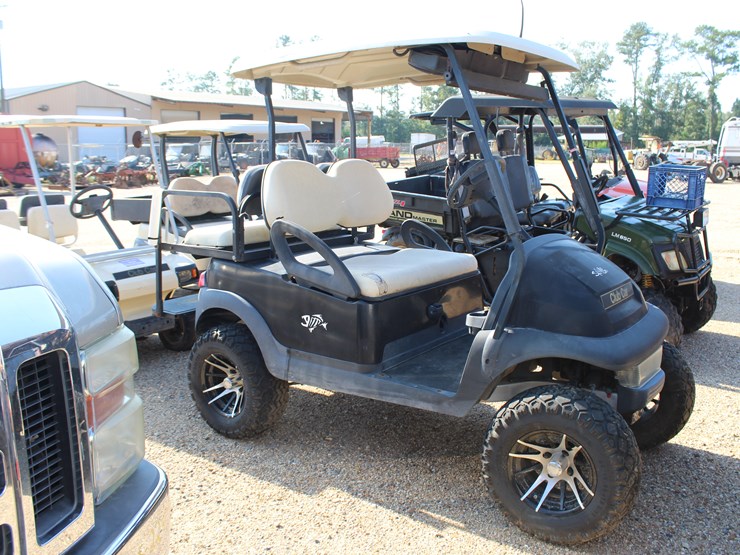 #23039-•-club-car-golf-cart,-48-volts,-white-|-parts-or-repair-image-2