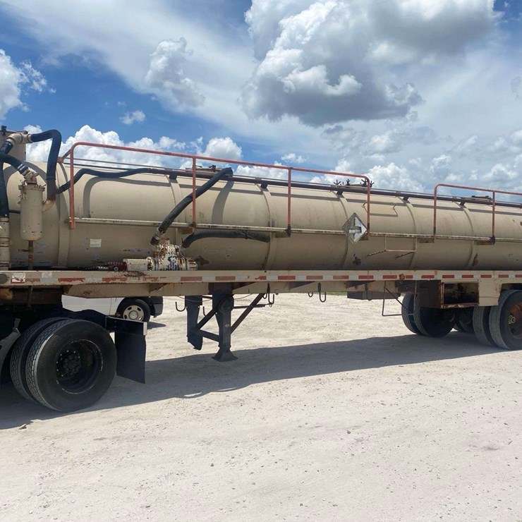 2005 Superior Trailers VT130 T/A Vacuum Trailer