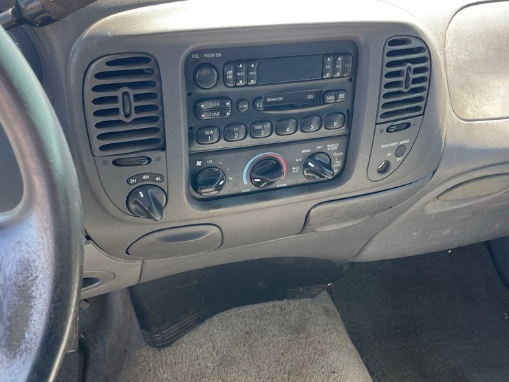 1996-ford-f150-image-30