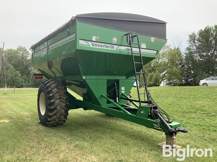 unverferth-gc8250-grain-cart-image-3