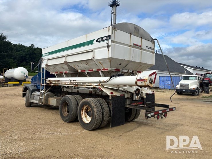 1998-peterbilt-385-image-8