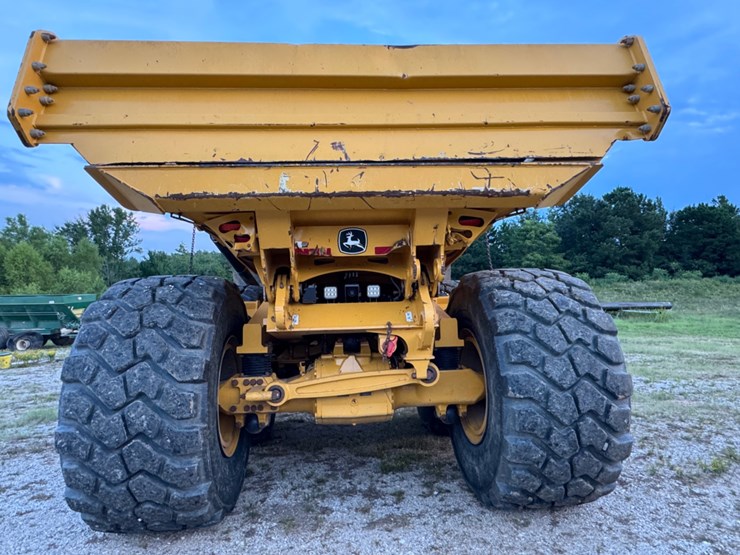 2022-deere-410e-image-6