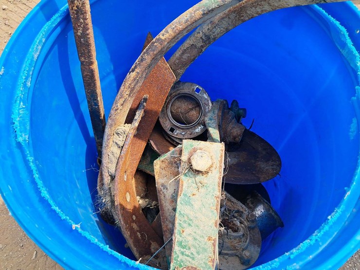 john-deere-12-image-13
