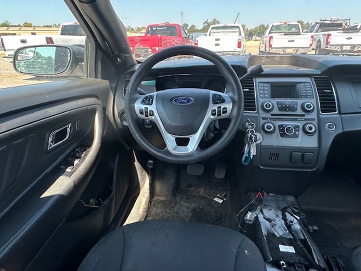 #23001-•-2017-ford-taurus-image-36