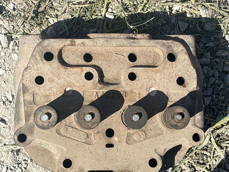 john-deere-model-a-head-image-2