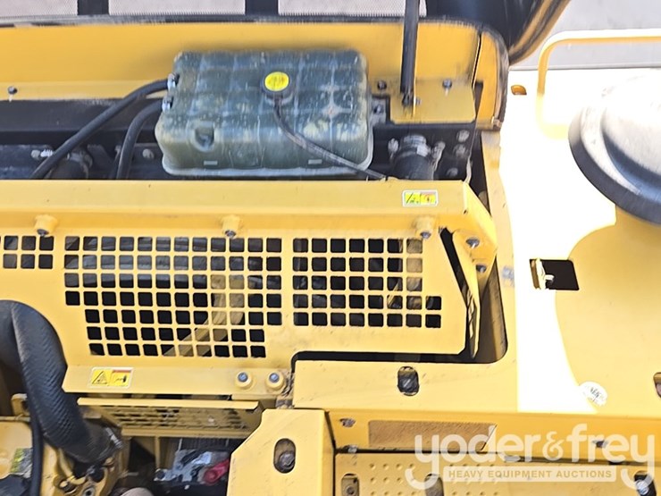 2015-caterpillar-336-f-image-68