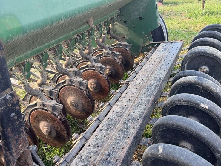 john-deere-8300-image-11