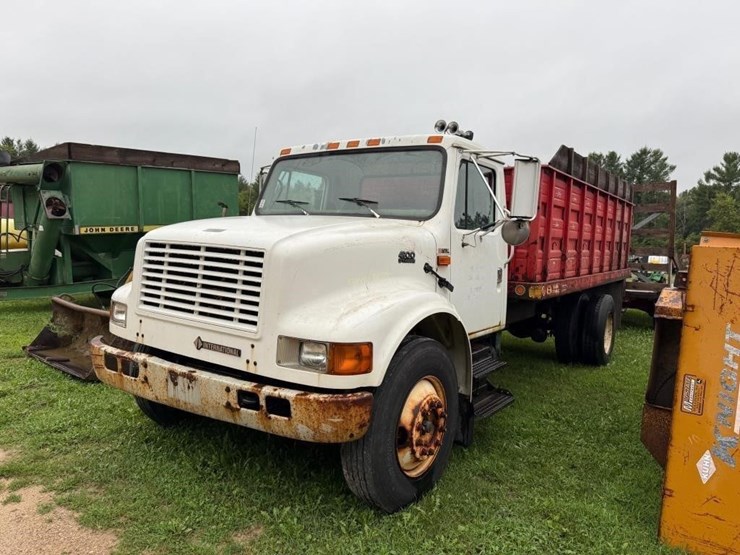 2001-international-4900-image-1
