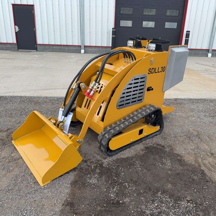 SDLL30 Stand-On Skid Loader