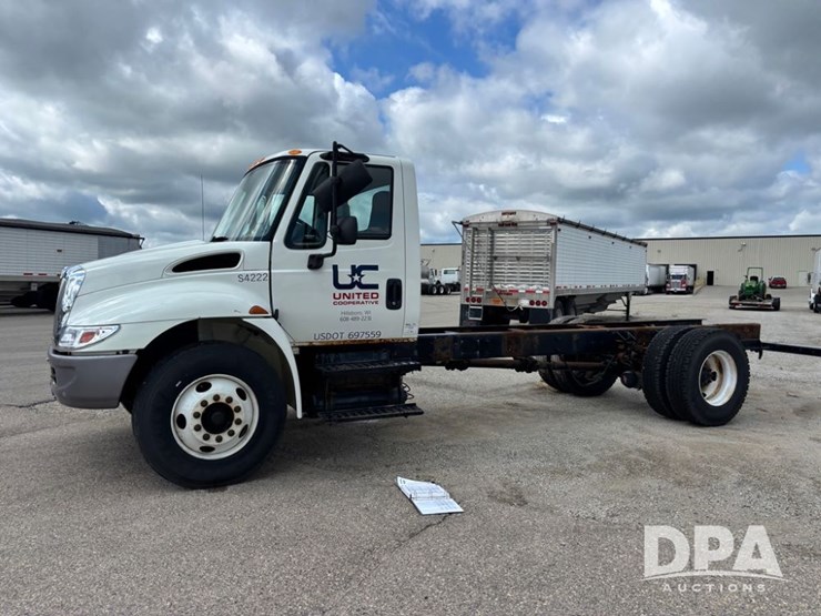 2007-international-durastar-4300-image-15