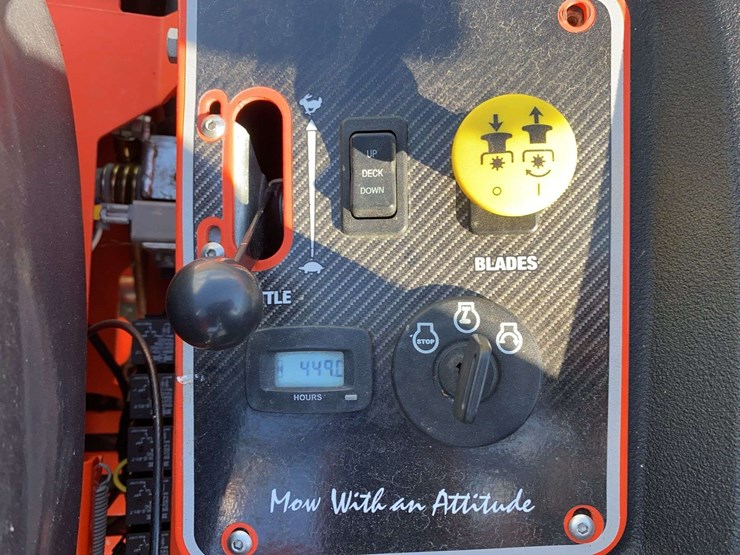 bad-boy-maverick-zero-turn-mower-image-16