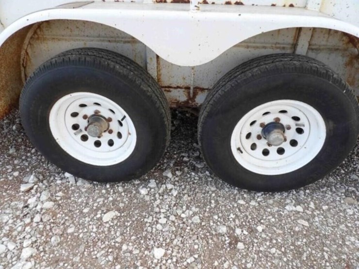 w-w-16'-livestock-trailer-image-12