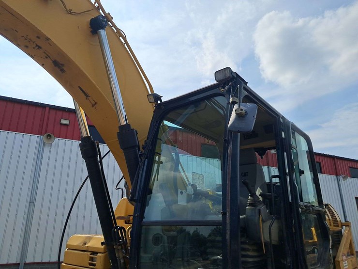 2011-caterpillar-320dl-image-19
