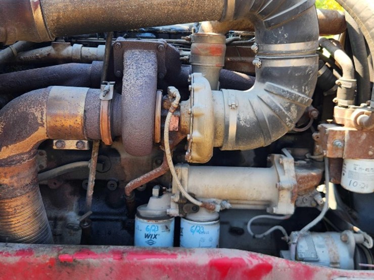 year:-1986-make:-peterbilt-model:-359-vehicle-type:-truck-mileage:-showing-335,508-drive-line:-6x4-image-41